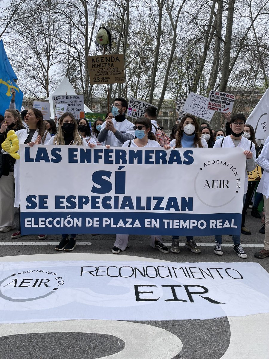 Asociaciontz's tweet photo. ‼️ Gran movilización con representación EIR, compañeras. ¡Seguimos! 🙌🏻✊🏻 https://t.co/hdNQFMMI3d