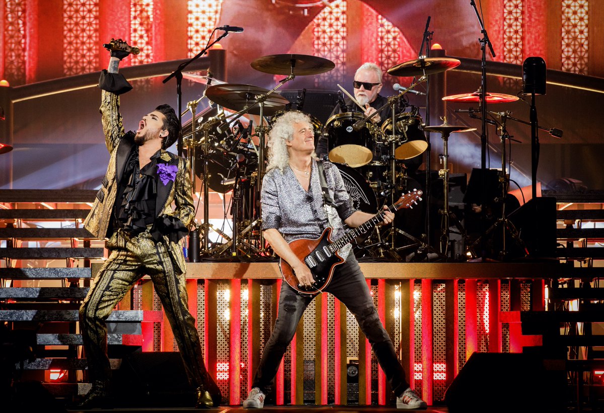Win a pair of Queen + <a href="/adamlambert/">ADAM LAMBERT</a> tickets to any UK Show + signed goodies in 'Auction For Ukraine'💙💛
In aid of Disasters Emergency Committee - <a href="/decappeal/">DEC</a> 

➡️Place your bids here: portal.bid-ingroup.com/WebBidInApp/46… 

#Ukraine #AuctionforUkraine <a href="/VirginRadioUK/">Virgin Radio UK</a>