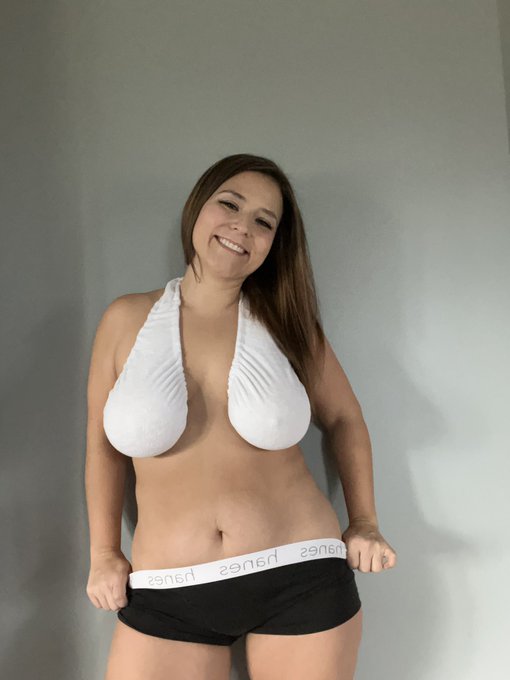 Watch cherr bearr's leaked NSFW photo on TwXstars