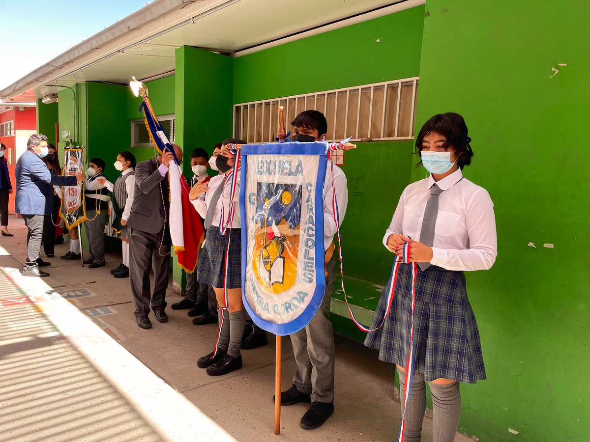 seremieducantof's tweet photo. 🔵Hoy dimos la bienvenida al Inicio del Año Escolar 2022 en la Escuela G-130 Estación Baquedano 🏫 que contó con la presencia de la Seremi de Educación, Matilde Báez, la alcaldesa @deborahparedess, Deprov y DAEM de #SierraGorda 📍Felicitamos a la comunidad educativa 👍📚 https://t.co/kBaIU89TSl