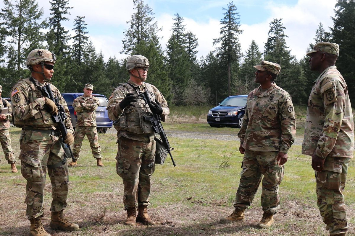 LTGIzaguirre's tweet photo. FTX visit with the 62nd MED Brigade #americasmedics #sixdeuce #ArmyMedicineisarmystrong https://t.co/tjvAE37fJZ