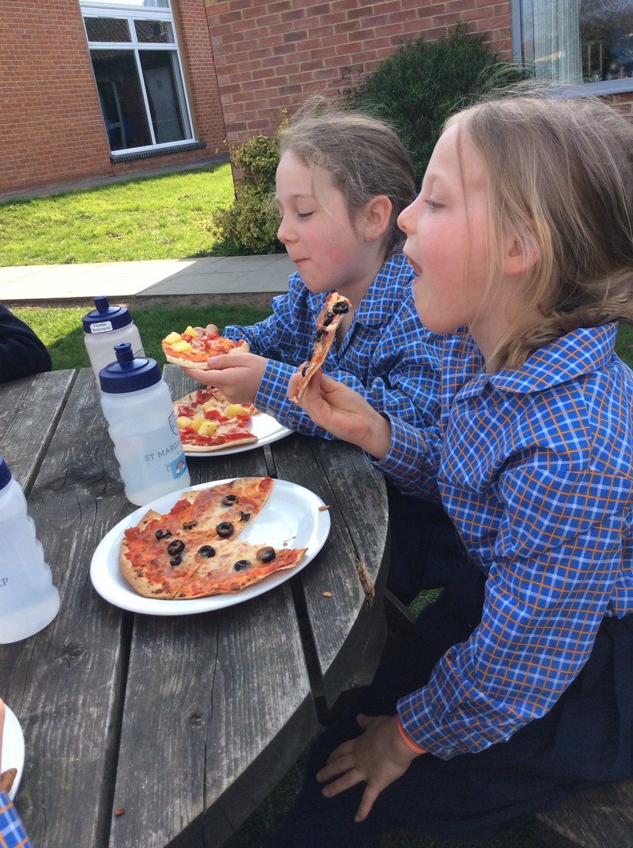 StMargs_Year3's tweet photo. No cookery unit is complete without the much anticipated taste test! All pizzas were devoured and enjoyed @StMargaretsPrep! #StMargsDT #PizzaMaking https://t.co/p6zOfPXknZ