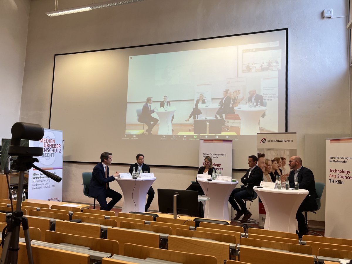 netinator_prof's tweet photo. 13. Kölner Mediensymposium zur Justizberichterstattung an der #THkoeln mit Peter Allgayer (BGH), Peter Biesenbach (Justizminister NRW), Frank Bräutigam (ARD), Markus Jung (F.A.Z.), RAin Kerstin Stirner, Moderation RA Christoph Lepper. https://t.co/kVZ0gGoszA