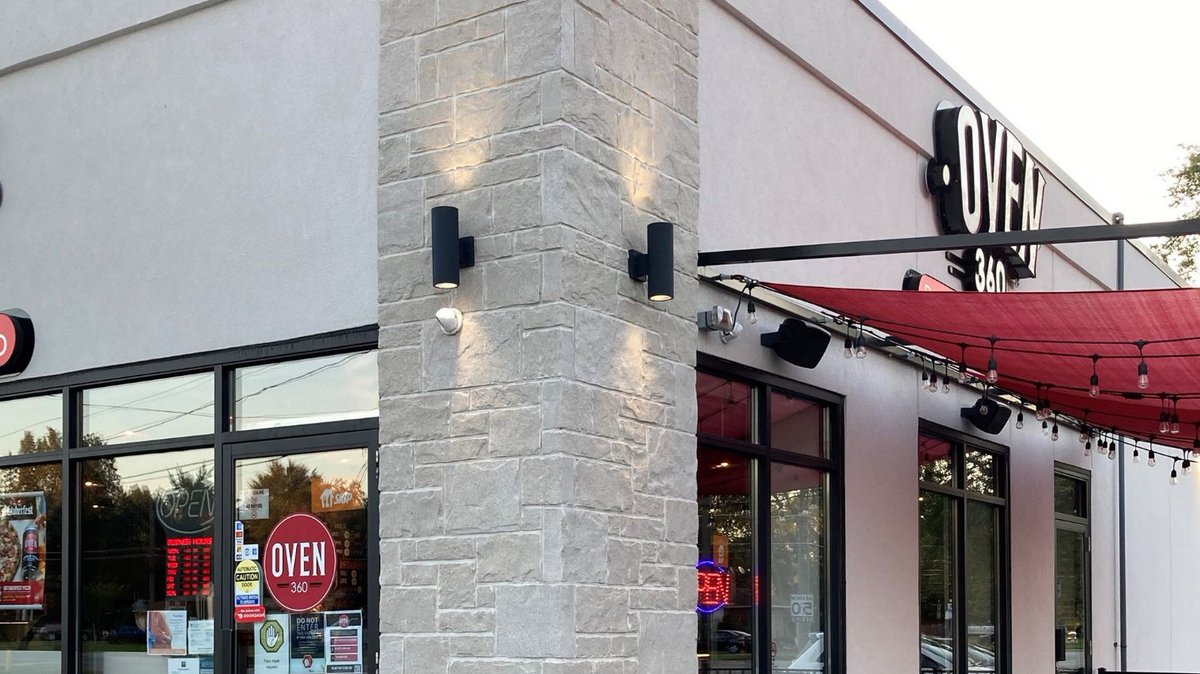 If you are craving a timeless classic, check out the crisp and clean look of our Canterbury Stone in Quarry White ( and Oven 360 pizza's). 

#SanterraStonecraft #CanterburyStone #QuarryWhite #crisp #clean #classic #craving #timeless #stunningstonework