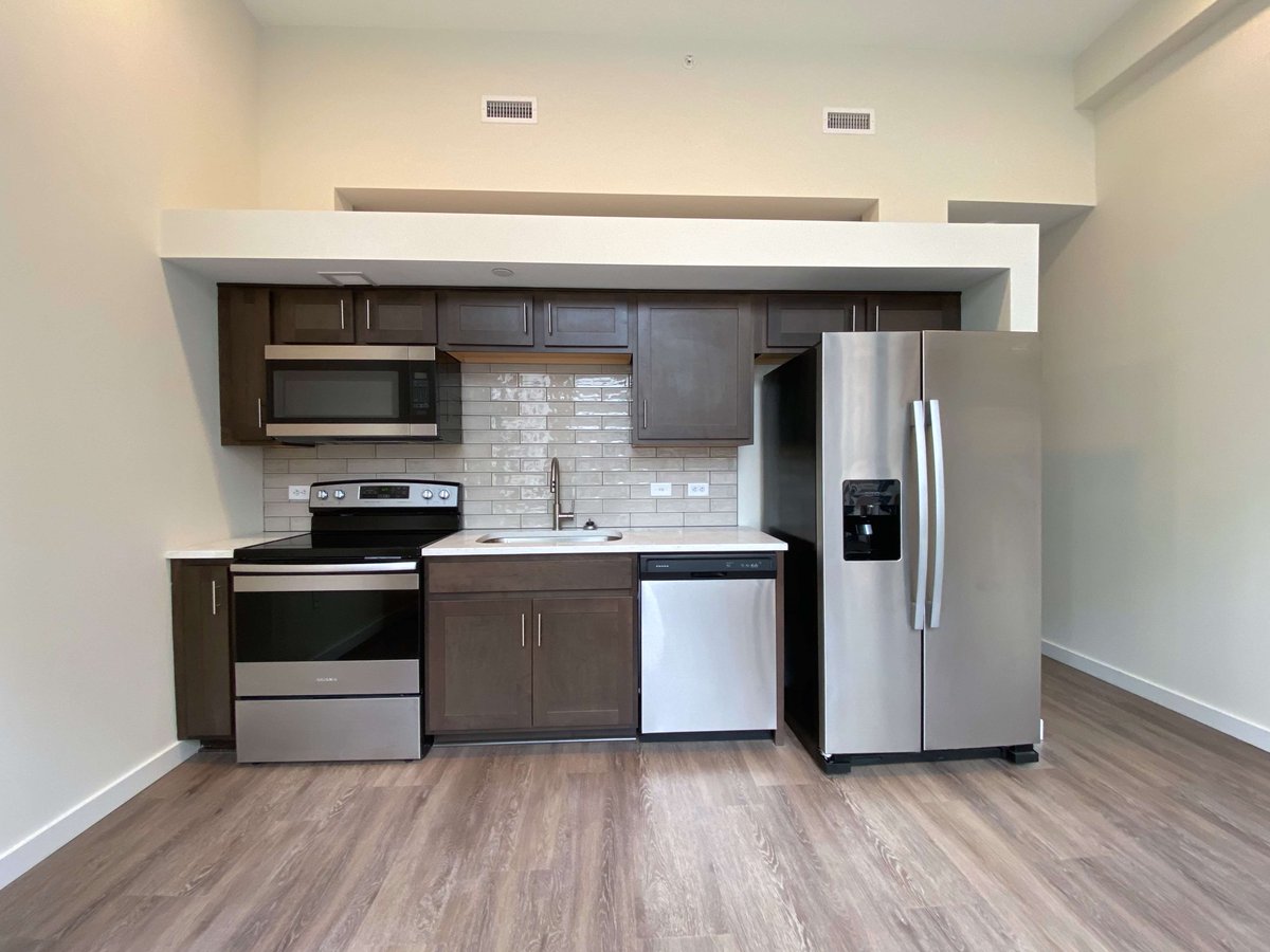 Our suite sizes range from 483 square feet to an expansive 1475 square feet. All filled with luxury amenities and modern design. Contact us to through our website to learn more about the Bowery District apartments.