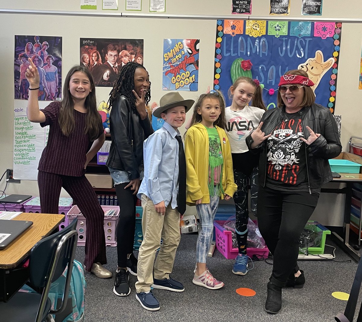 My favorite day for music in the school!! #musicintheschools #elementaryteacher  #teacherlife #welcometothejungle <a href="/gunsnroses/">Guns N' Roses</a> <a href="/CHESPirates/">Corinth-Holders Elementary School</a> <a href="/NancyKe25008132/">Nancy Kelly</a> @CHESLEMIN