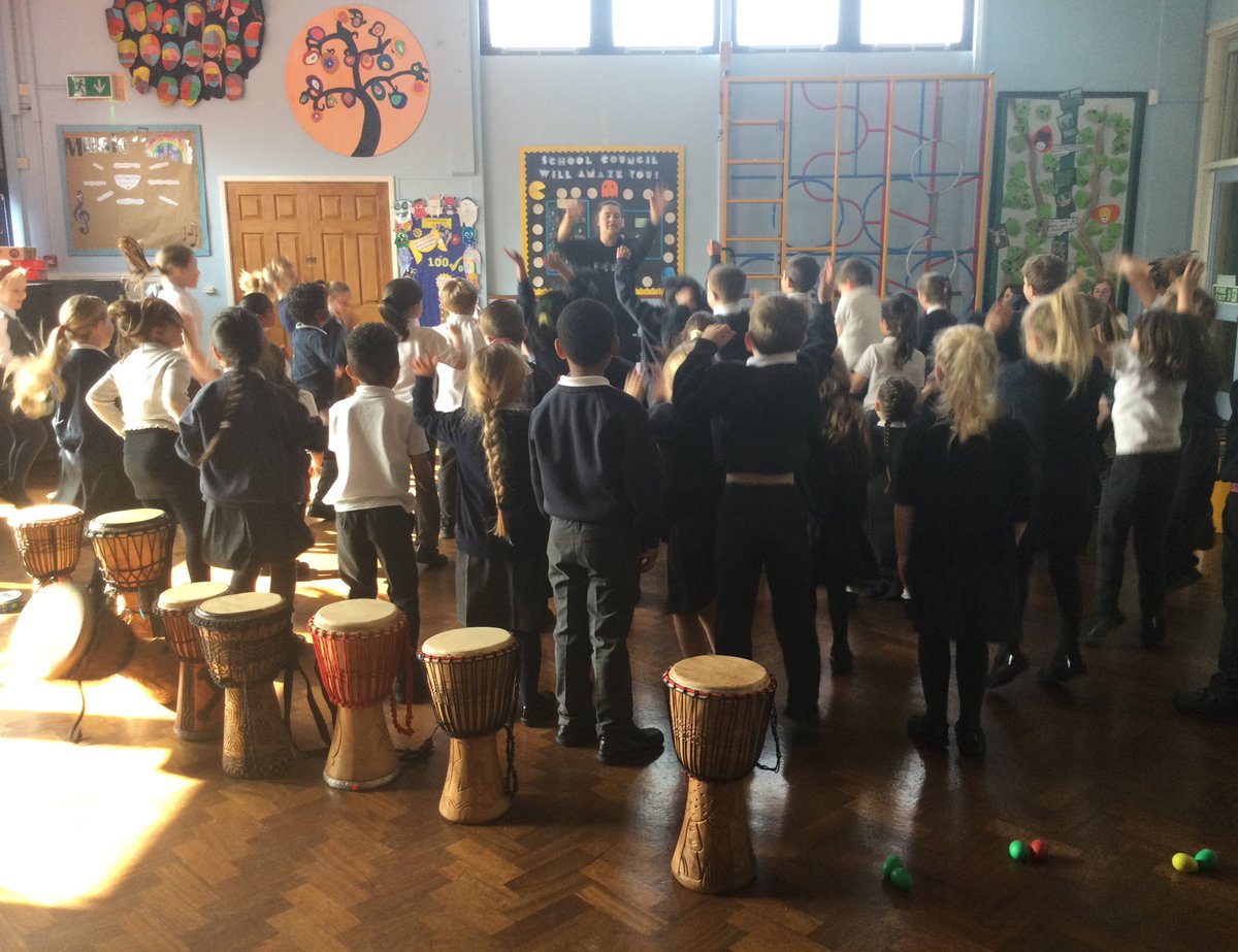 UptonWestleasch's tweet photo. #WestleaAshY2 and #WestleaWillowY1 had a great time with @amasingcic today! It was a bit loud at first but then we were very good at keeping the rhythm and we were singing the sing all day! #WestleaMusic #WestleaArts https://t.co/wd3w7xun6Y