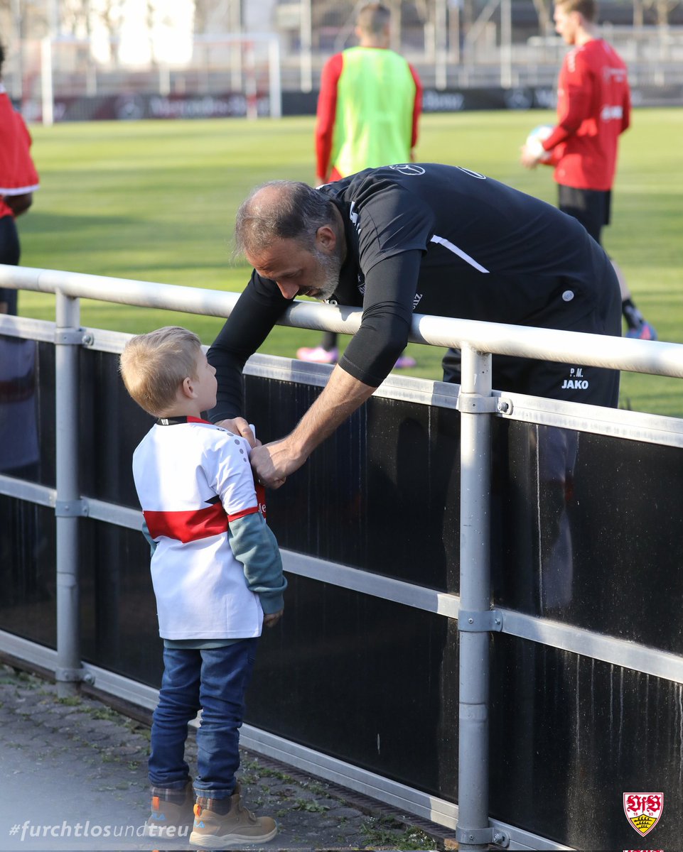 VfB's tweet photo. ❤

#VfB | #Matarazzo https://t.co/7B3iAC1st9