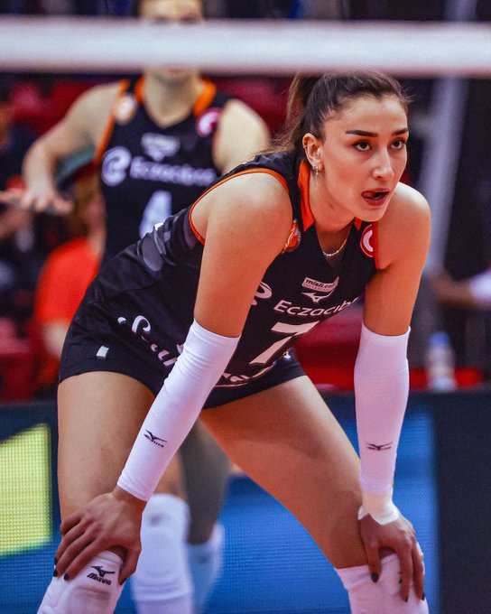 Hande Baladın 
Sen muhteşem bir detaysın 😍