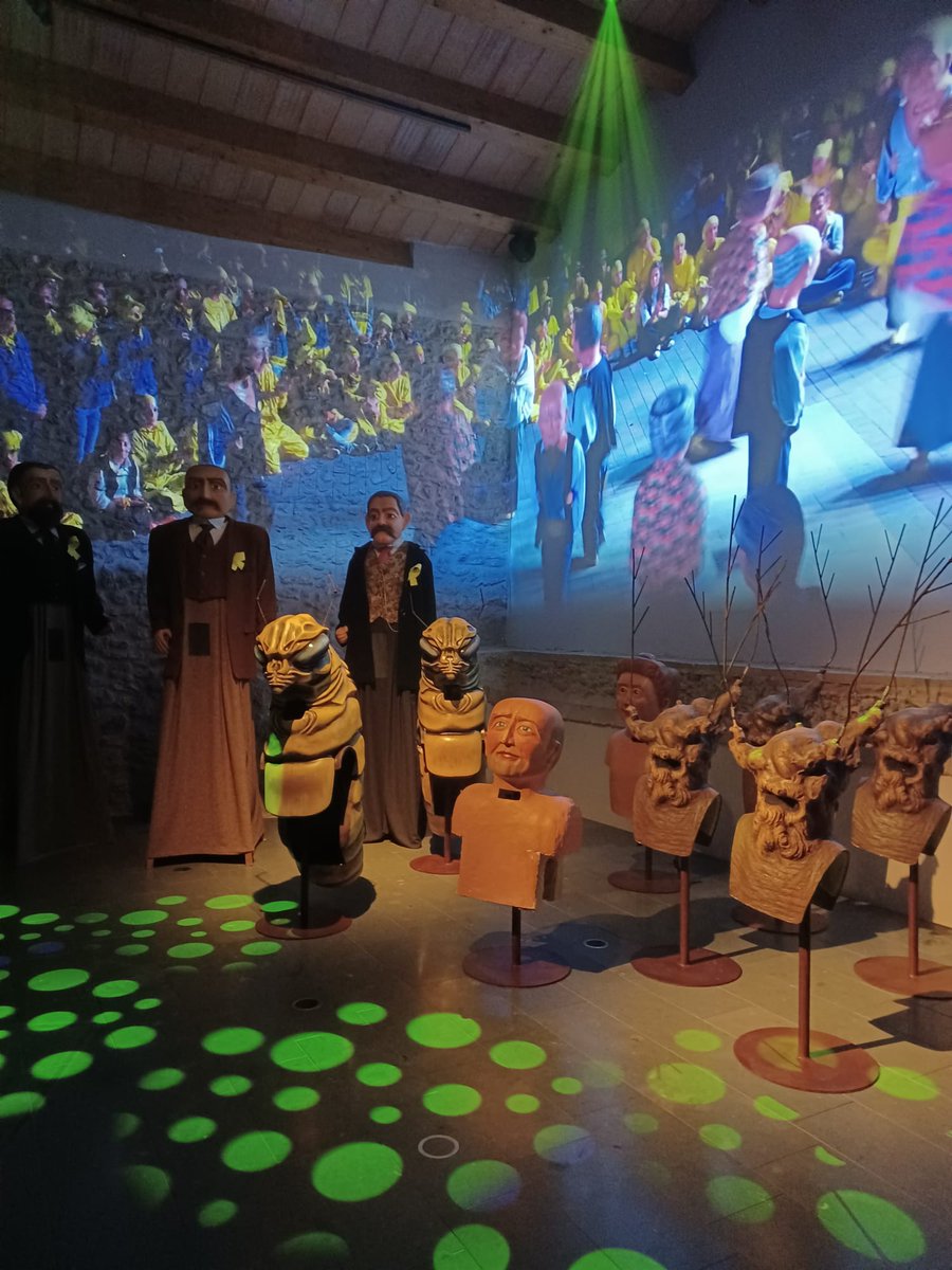 Vilafrancatur's tweet image. Avui #turismevilafranca hem visitat #cavacentre; el renovat Centre d’Interpretació del Cava de Sant Sadurní d'Anoia. Un matí molt interessant veient aquesta nova proposta turística.
Gràcies @TSantSadurni, us esperem a Vilafranca, per seguir fent xarxa