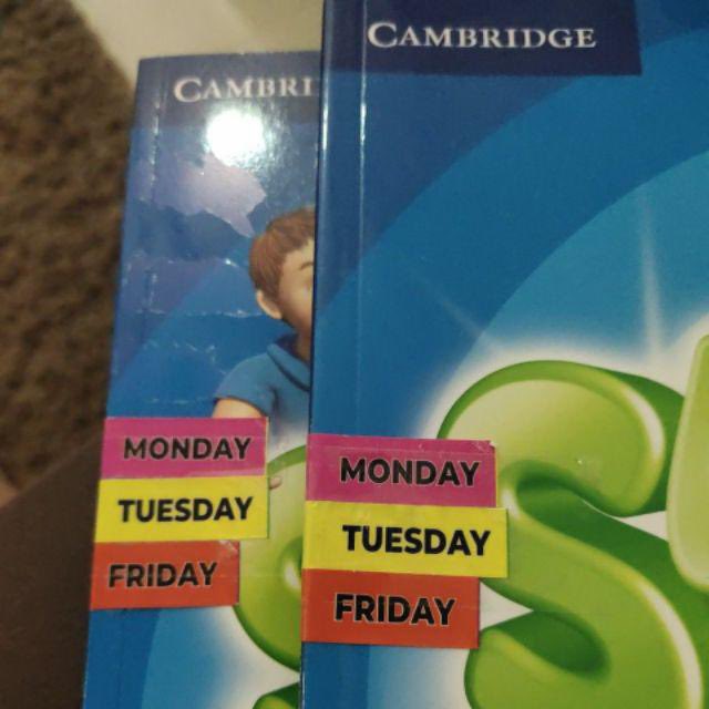 shopeesale's tweet photo. Benda paling memudahkan mak mak seluruh malaysia. Tak perlu lagi nak susun kan buku anak, tengok jadual. Hanya tengok color je. 

Anak boleh susun buku sendiri lepas ni 😍😍 https://t.co/p4c5TxrMc7