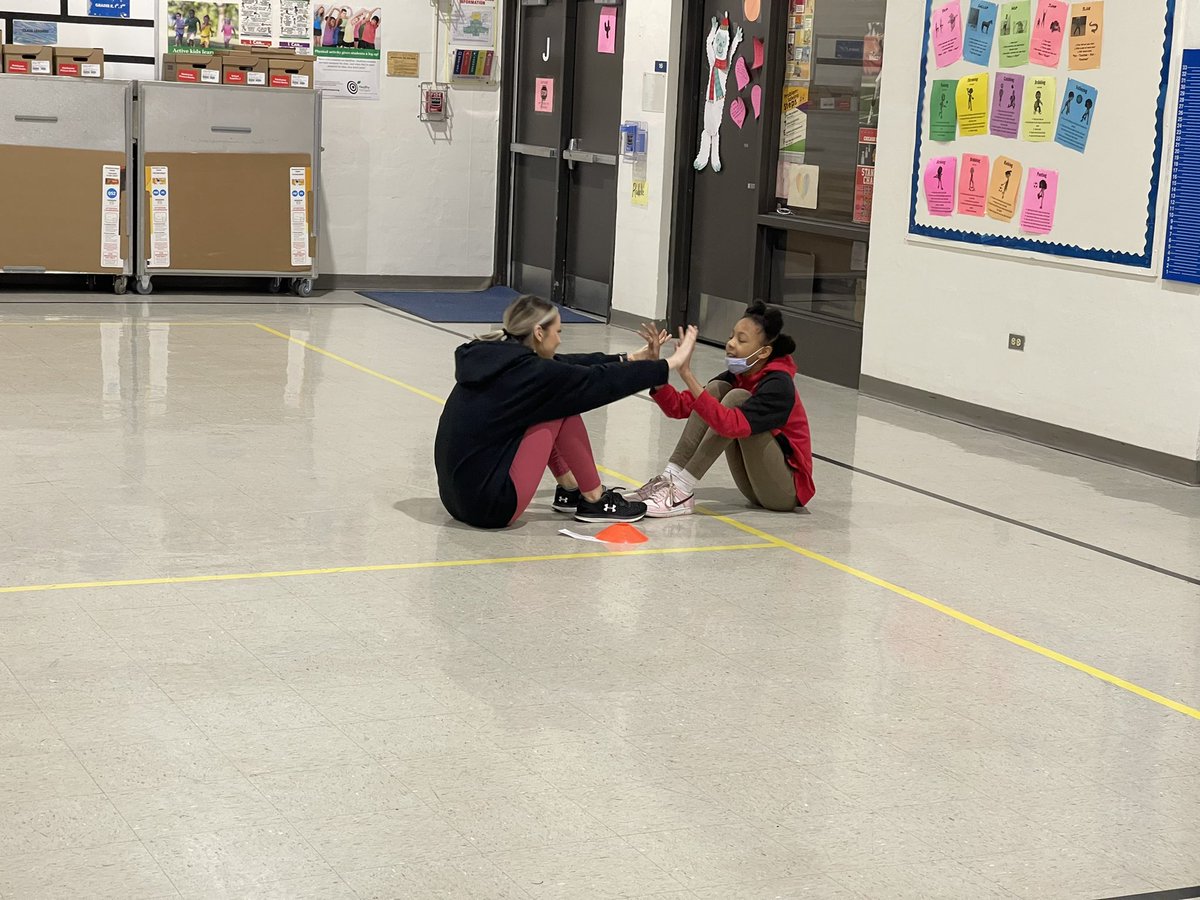 TamikaBritten's tweet photo. The girls had so much fun at our first Girls on the Run  practice yesterday @TheHornetsHive @GOTR_Chicago https://t.co/Tnyb8uu1fR