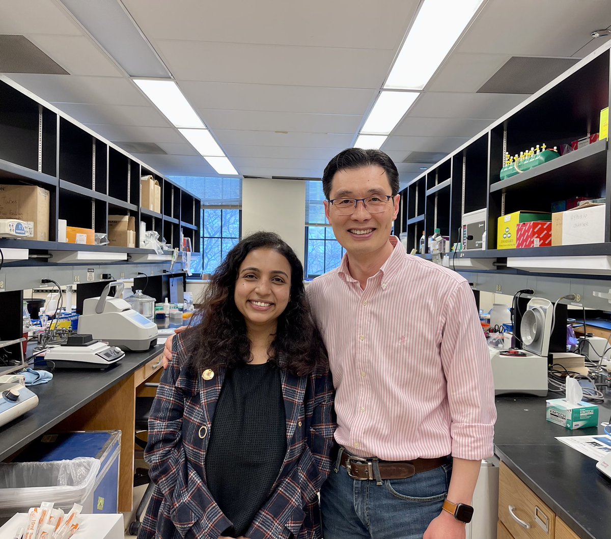 Yi Lab (@yi_lab_nu) on Twitter photo Very happy to welcome <a href="/Anumehasingh25/">Anumeha Singh</a> as our new postdoc at Northwestern. Anumeha has been making important contributions to our lab BEFORE she joins the lab - trained great <a href="/arpandas71/">Arpan Das 😷</a> <a href="/EswarappaLab/">Eswarappa Lab IISc</a> :). Very happy to welcome <a href="/Anumehasingh25/">Anumeha Singh</a> as our new postdoc at Northwestern. Anumeha has been making important contributions to our lab BEFORE she joins the lab - trained great <a href="/arpandas71/">Arpan Das 😷</a> <a href="/EswarappaLab/">Eswarappa Lab IISc</a> :).