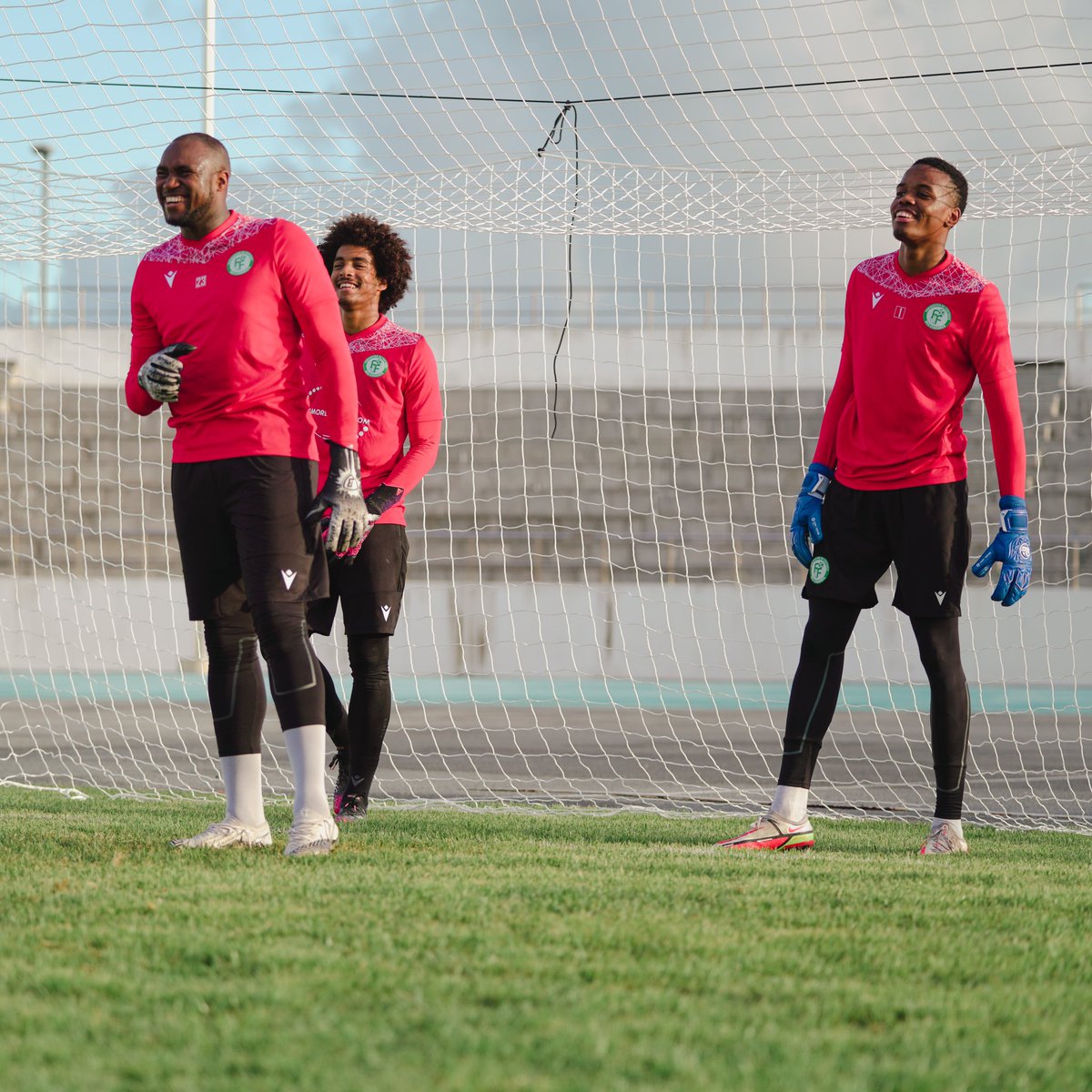 fedcomfootball's tweet photo. J-2 avant le match contre l’Ethiopie ! Les coelacanthes sont au complet pour l’entraînement du jour. #comores 🇰🇲 https://t.co/yawJfmvznR
