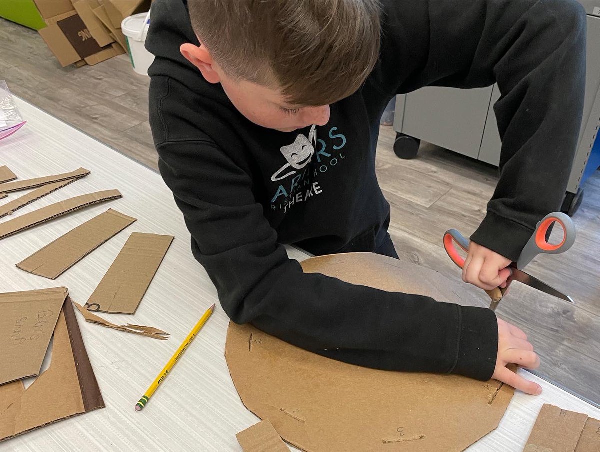 makermrspfaff's tweet photo. Controlled chaos of creative cardboard construction has commenced!! Clearly, Ss are excited when they show up an hour and a half before school to work on it. Imaginology 2022, here we come! 

#makerspace #cardboardcreations #creativity #problemsolving #ocfair #imaginology2022 https://t.co/kTW6rMyTlP