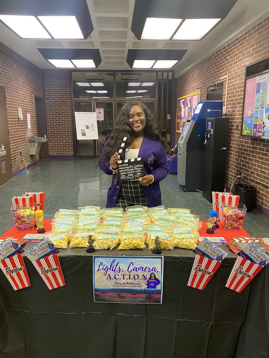 theerealSharde's tweet photo. Good afternoon Freshman Class! Come out today and grab “Popcorn🍿 on the Plaza!” We’ve relocated to the union!! 🎥
#ItstimetotakeACTION🎬 https://t.co/svhSnr0foH