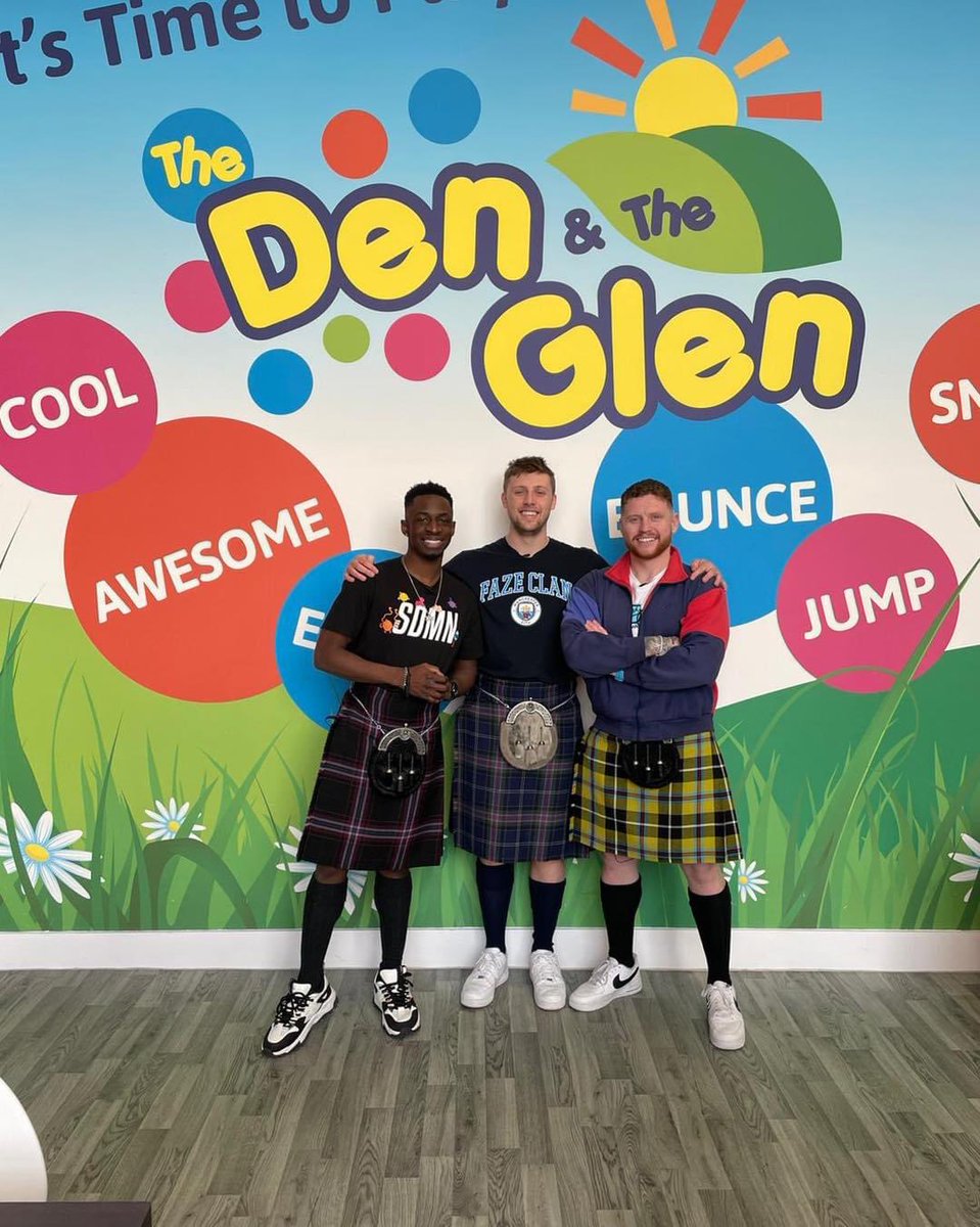 📸: Tobi, Harry and Ethan in Aberdeen! 

via @/thedenandtheglen on Instagram