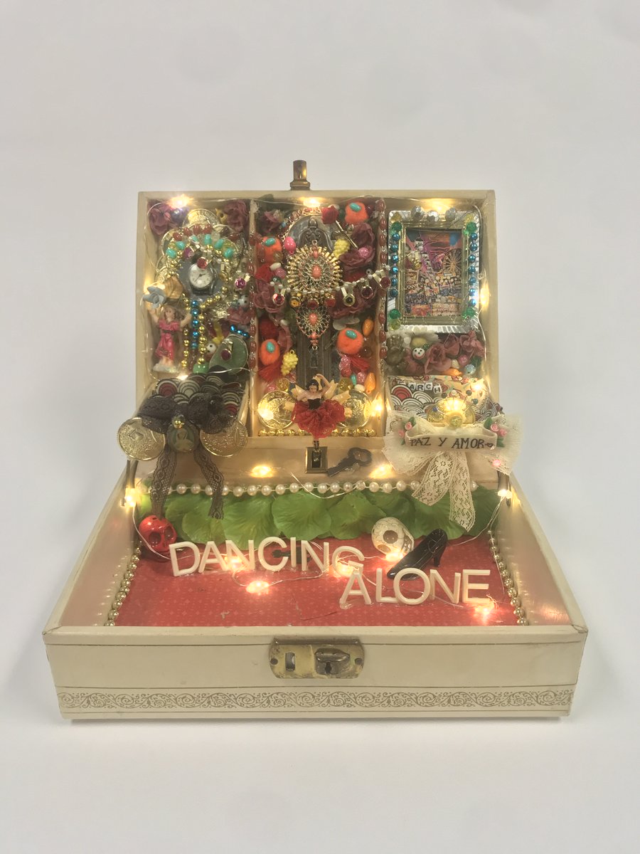 From the mind of Mollie D Wallace comes Pandema's Box | A Big Story Told in Little Boxes, a unique exhibition  which draws from Greek mythology and our shared experiences through the COVID-19 pandemic.

Visit TODAY to see all of what is in Pandema's Box!
waterloocenterforthearts.org