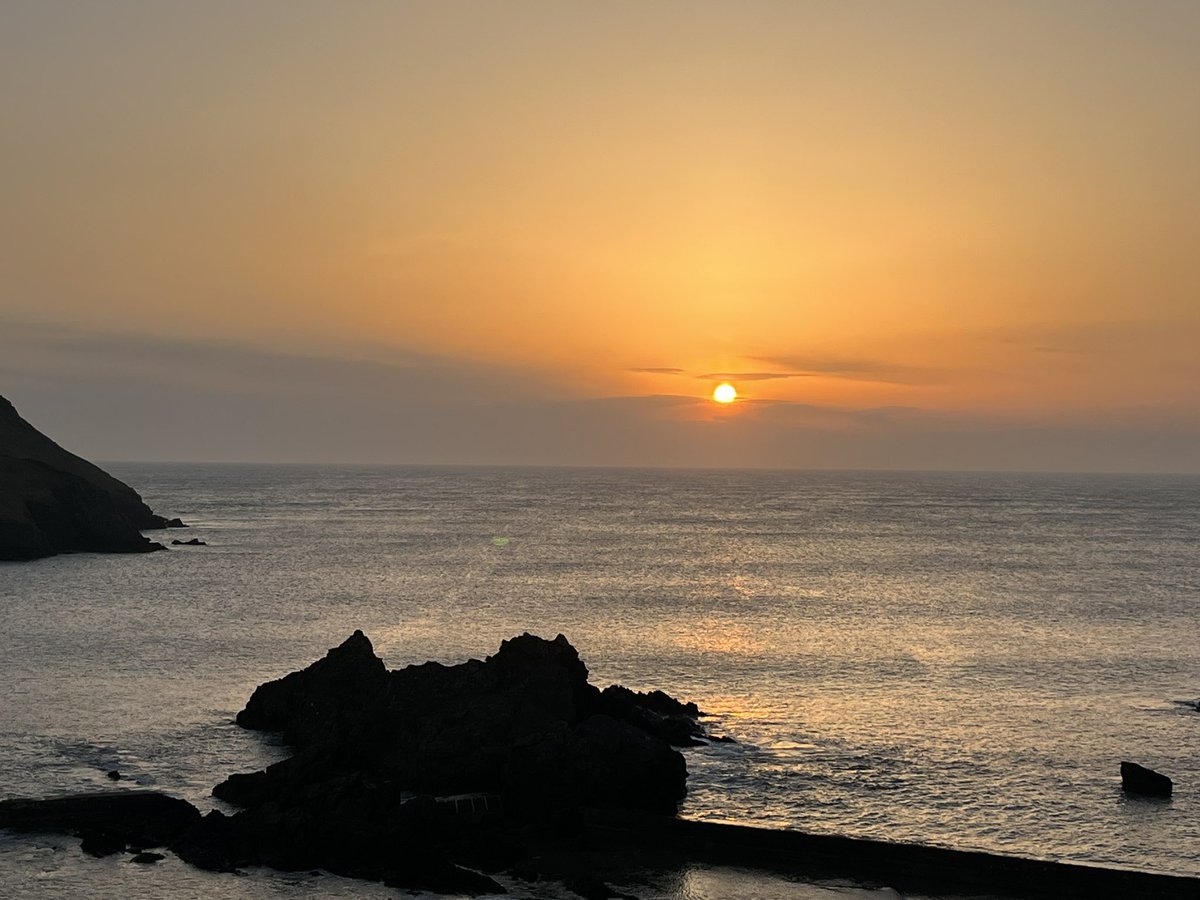 Amazing sunset at <a href="/HopeCoveDevon/">Hope Cove Devon UK</a> last night. Passing through while on the <a href="/swcoastpath/">South West Coast Path Association</a>