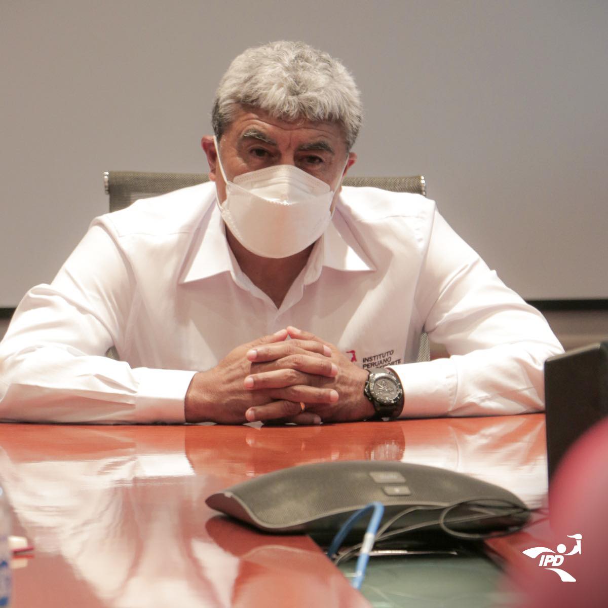 lacriminalidad's tweet photo. Mañana es el partido de Perú frente a Uruguay, y vale la pena comentar cómo actuó Julio Rivera Gonzales “Coyote” cuando fue presidente del @ipdperu e hizo un festín con las entradas de cortesía que le entregó @TuFPF para el encuentro entre Perú vs. Ecuador el primero de febrero. https://t.co/lAA8fuS8uB