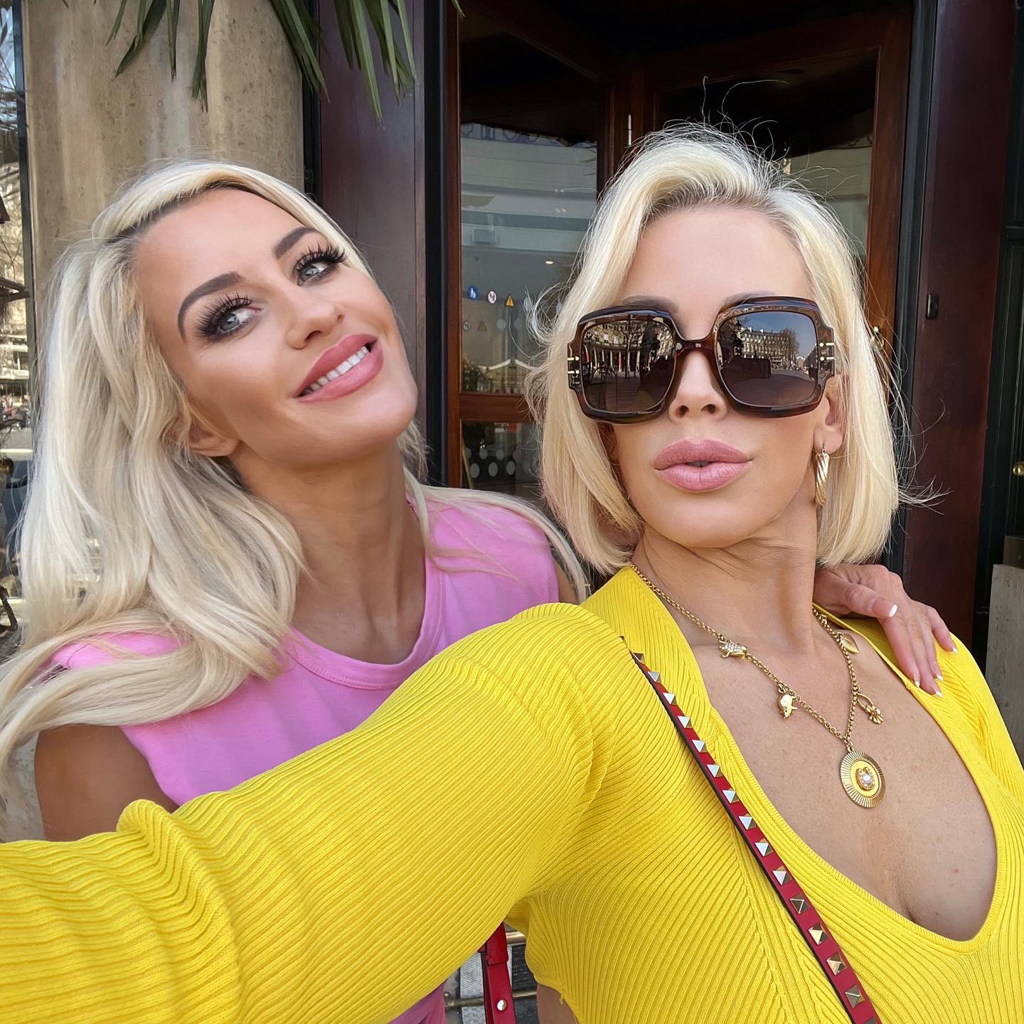 TW Pornstars - 1 pic. Sienna Day 🔞. Twitter. Smiles and good vibes! ️‍🔥