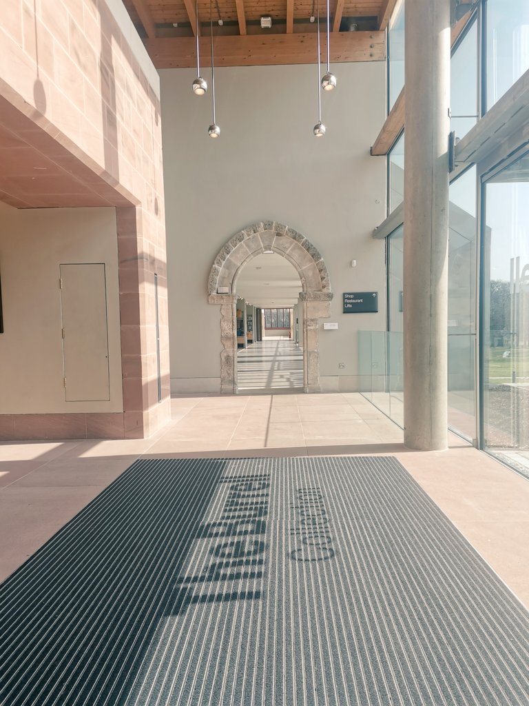Leonie_S_Bell's tweet image. The Burrell Collection is a magnificent &amp;amp; magical museum, the architecture, the collection, the park &amp;amp; of course the lightshades. In 1983 it changed Glasgow forever, its reopening in 2022 is another precious moment. Loved seeing it today 🤎