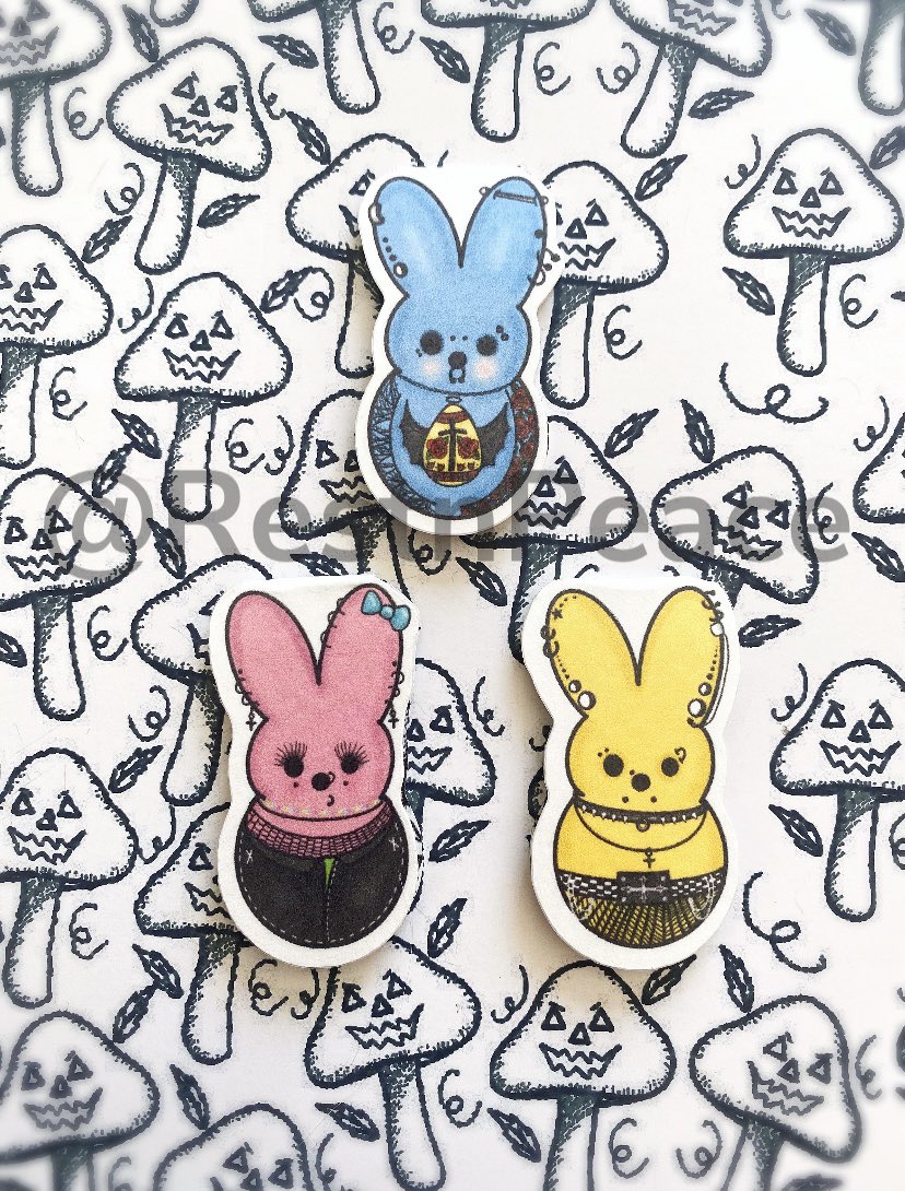 RestnPeaceEtsy's tweet photo. New Alternative Peeps magnetic bookmarks in my shop💚🖤💙

#smallbusiness #etsy #etsyseller #alternative #emopeeps #emoart #gothicart #easter #peepscandy #bookmarks #gothic #gothiceaster #artwork https://t.co/RWxANrAbas