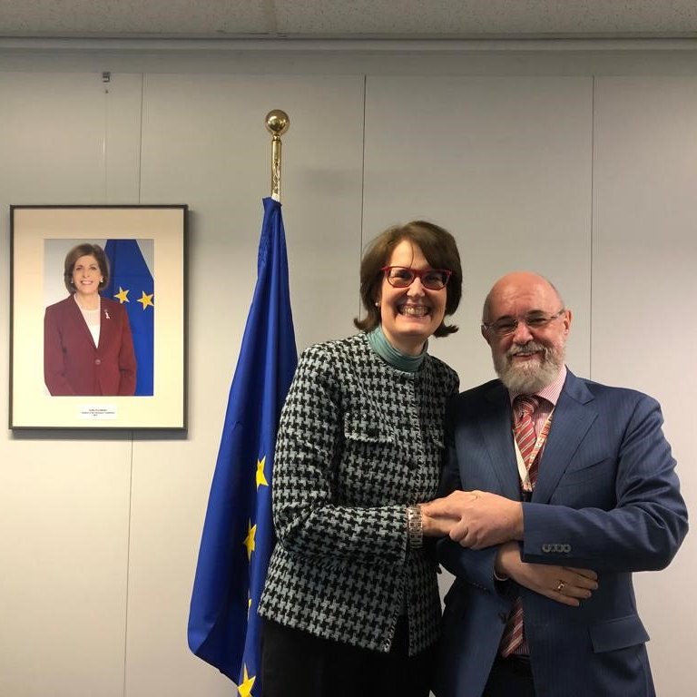 EU_Health's tweet image. European @GasteinForum will celebrate its 25th anniversary this year with an event #EHFG2022 focusing the European #HealthUnion

@SandraGallina discussed collaboration with @GasteinForum President Clemens Auer today