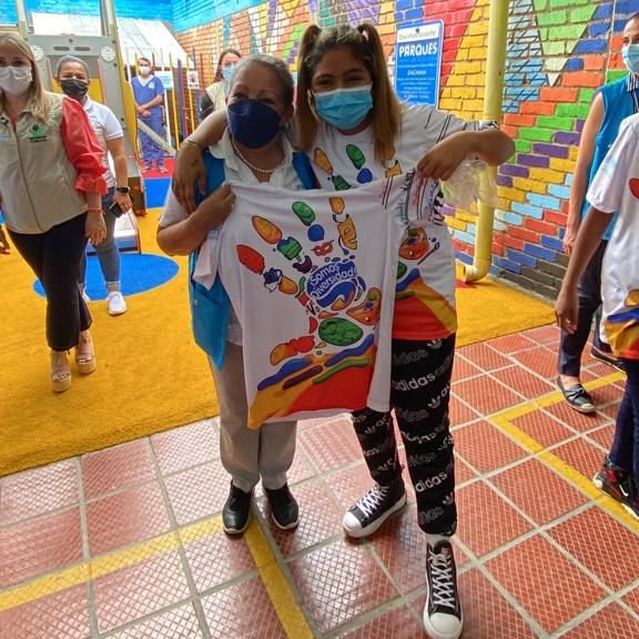 Jean_UNICEF's tweet photo. Francesca, una joven del centro de acogida Eacanna me dijo: "Antes creíamos que no teníamos oportunidad. UNICEF nos permitió encontrar nuestros talentos, estar seguras y tener sueños por cumplir". https://t.co/FXWEJNHI3x