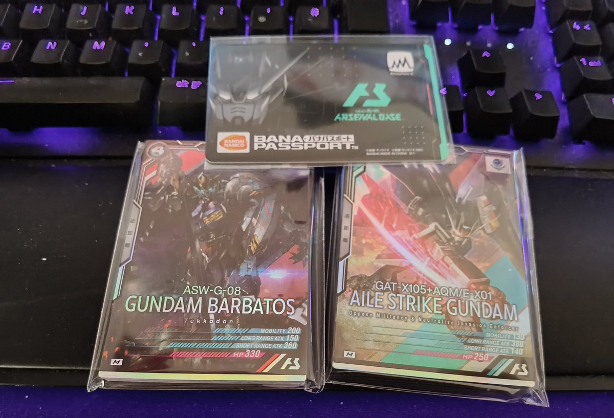 7Ten's tweet photo. Late post but check the #Gundam #ArsenalBase #Banapassport + card set that came a few weeks back. Well worth £20 for an alternative card https://t.co/rvvKvdSPcM