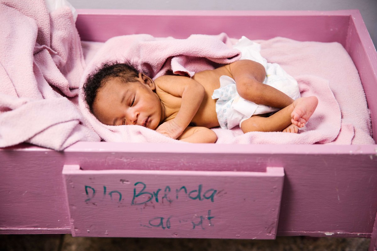 SilentImages's tweet photo. Newborn babies who need intensive medical attention are often admitted the Tenwek Hospital Neonatal Intensive Care Unit (NICU). The NICU combines advanced technology and trained health care professionals to provide specialized care for their tiniest patients. https://t.co/EKoHLn1TSQ