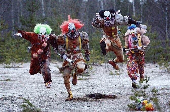 Me and my frens running to mint some #CrazyClowns #NFTs at ccia.io after they announced it was  #FreeMinting #NFT LFGGGGG