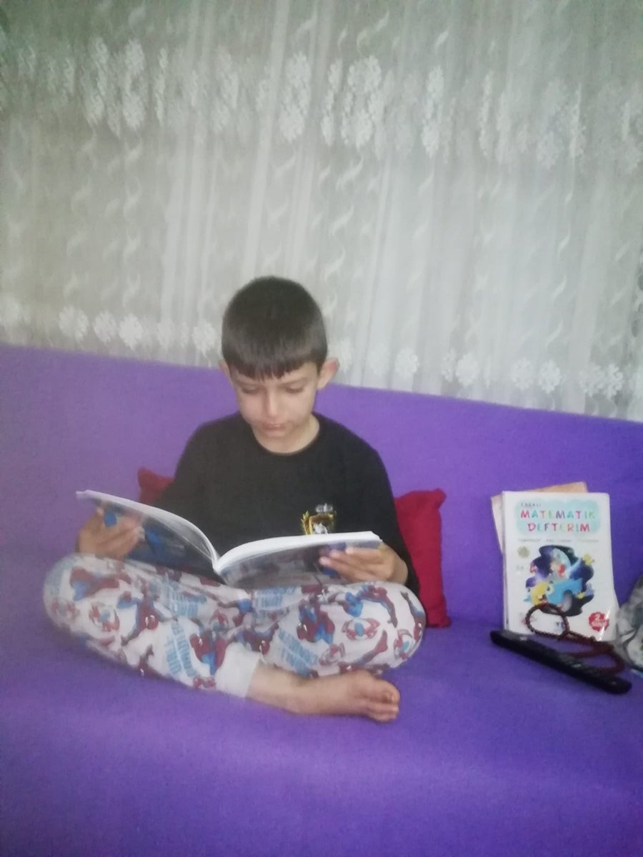 kurtrefikrk's tweet photo. Aşağıçiyanlı Şehit Ahmet Birkaç İlkokulu okuyor @osmaniyeilmem #osmaniyeokuyor https://t.co/4K7kgFzUTM
