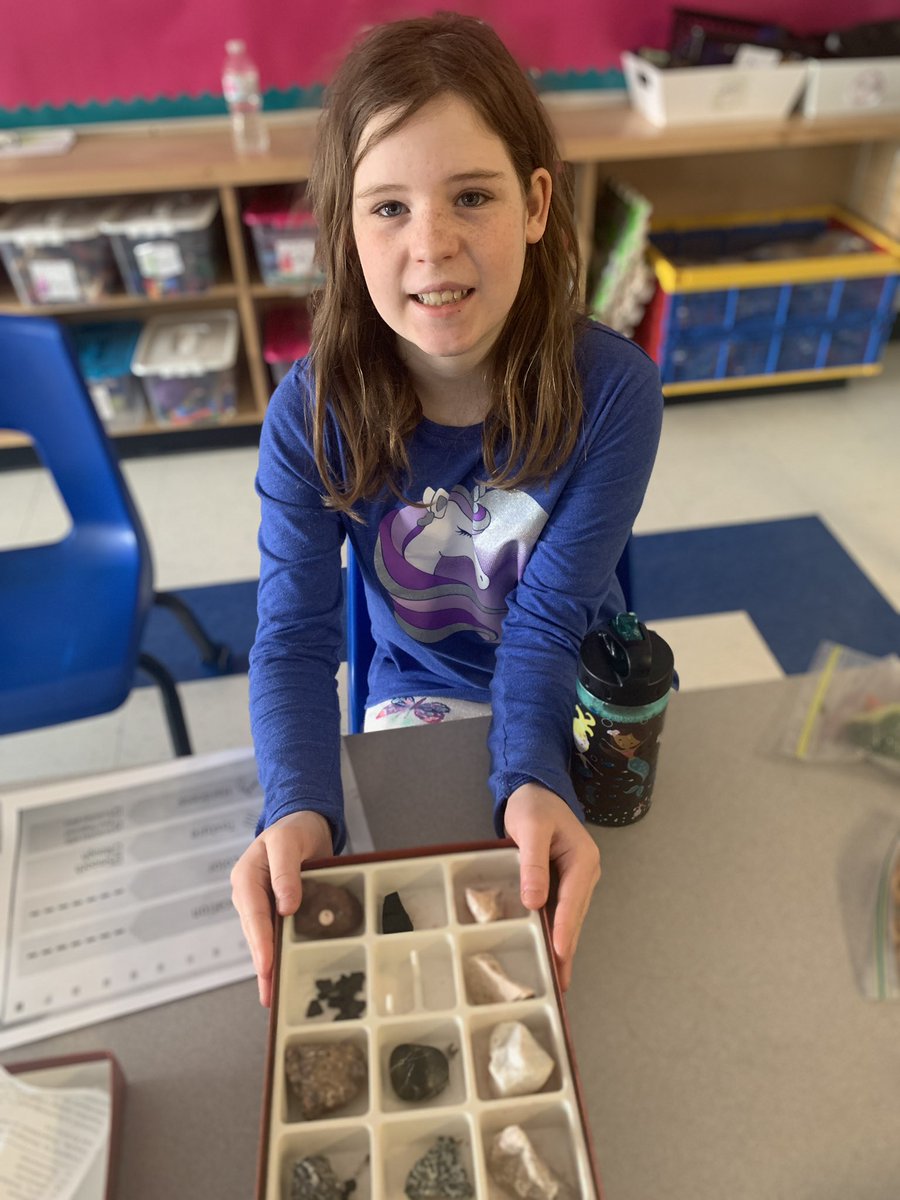 jcurriesclass's tweet photo. #RockExplorers #RocksandMinerals #Science #HandsOnLearning @StRoseLimaOCSB https://t.co/kIY8jDPo6p