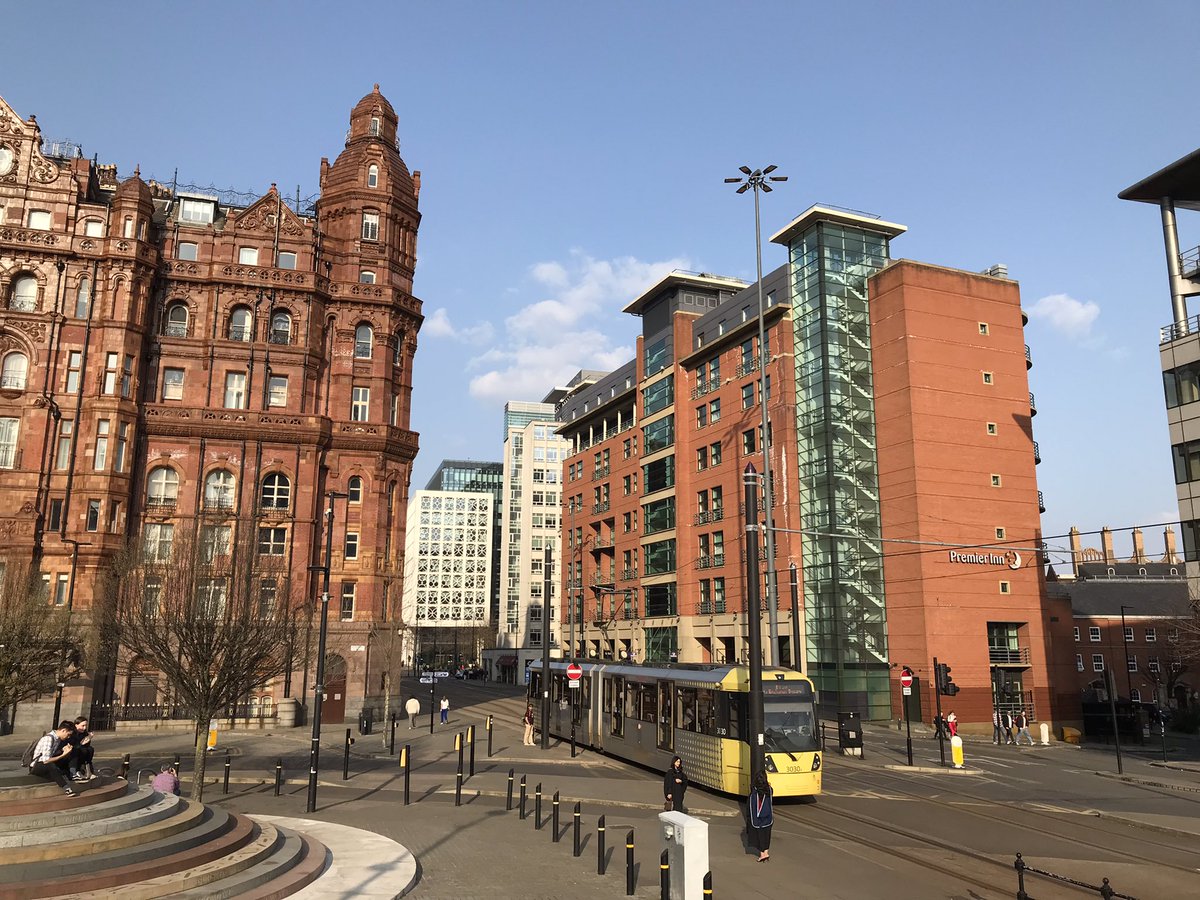 PetSavers_UK's tweet photo. Welcome from sunny Manchester where #BSAVA22 Congress is setting up before it opens as a hybrid event tomorrow! https://t.co/4hDB4ACrqa