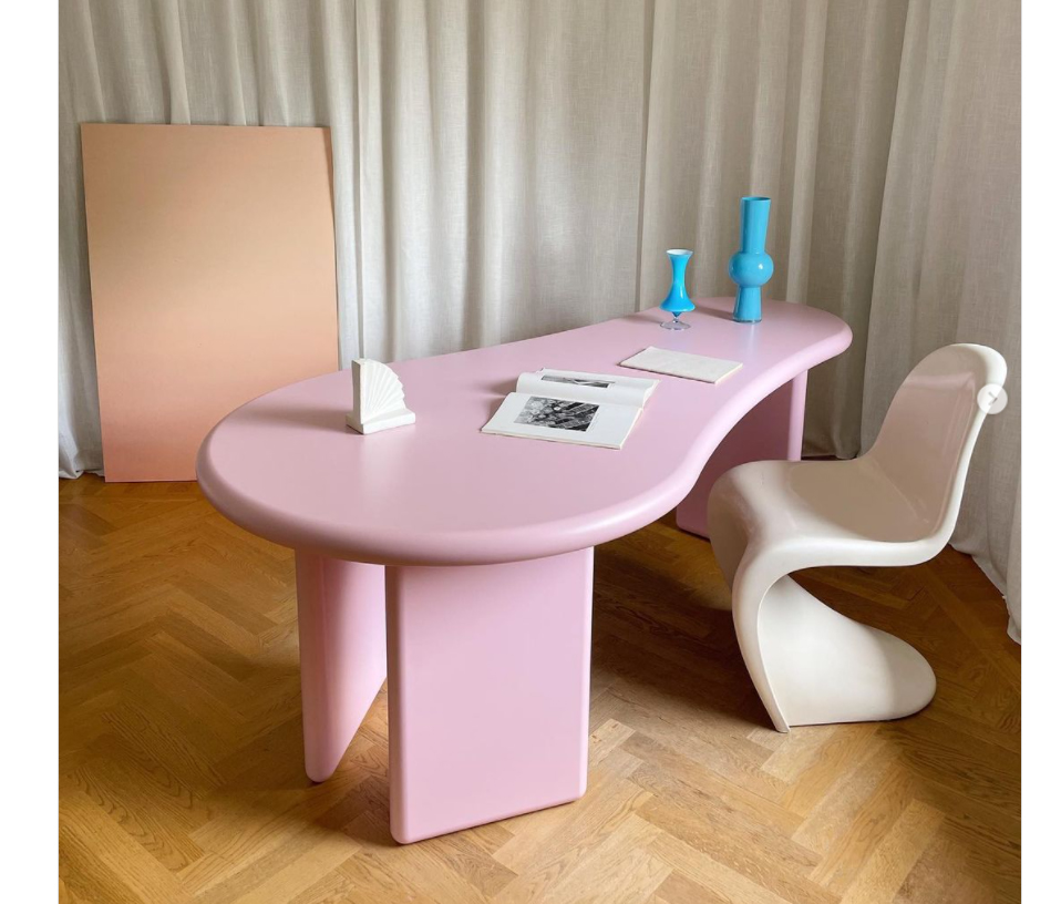 theguide_uk's tweet image. Contributing editor Anna Bance @girlmeetsdress finds out why Gustaf Westman, the 27-year-old Swedish architect turned furniture designer, has us all dreaming about decorating our homes with soft shapes and candy colours #furniture #candycolours bit.ly/36M3Vg8