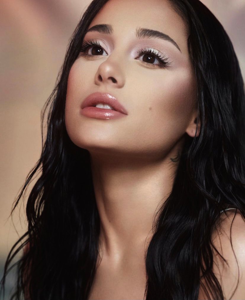 ARIGFEED's tweet photo. ariana grande is flawless. https://t.co/zoqxZDMxd3