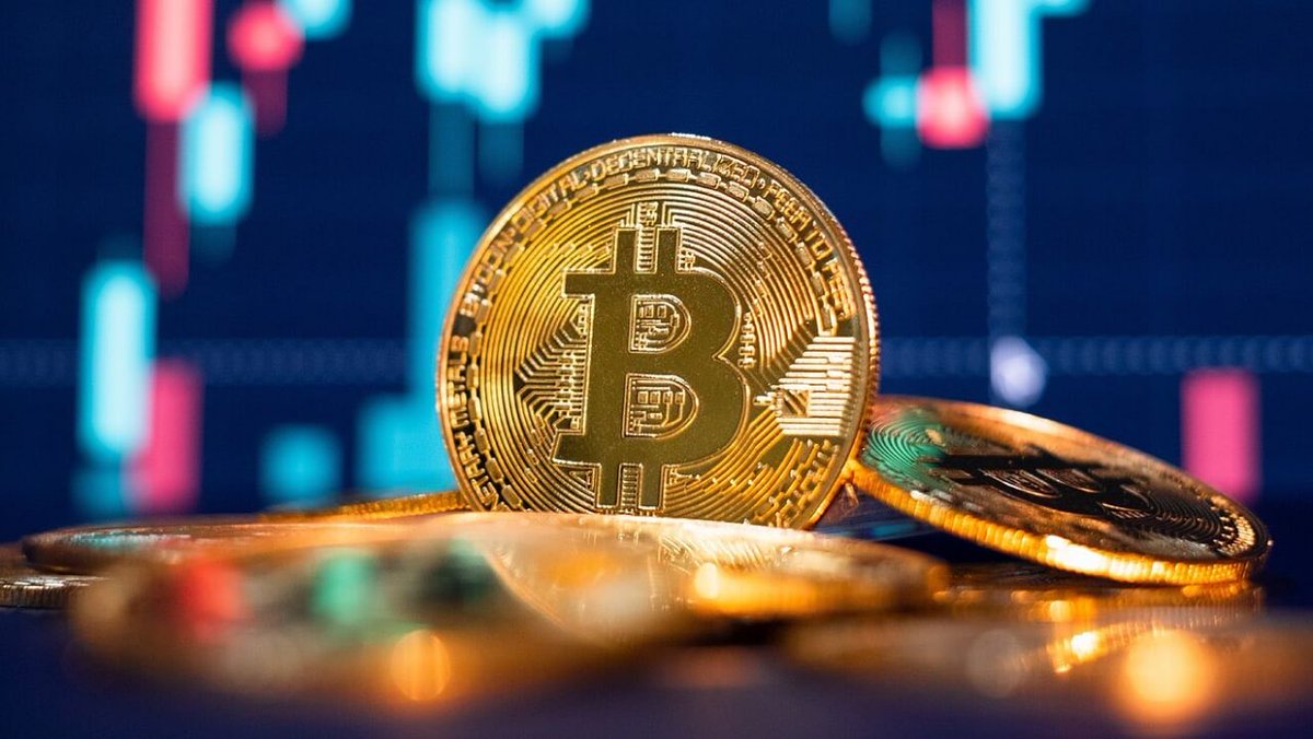 mentorlinegroup's tweet photo. Deputy Minister of Digital Transformation Alex Bornyakov today said that cryptocurrencies are helping Ukraine in the wake of Russia's invasion.

#Zelenskyy #cryptocurrencies #Ukraina https://t.co/kqLuL3TShI