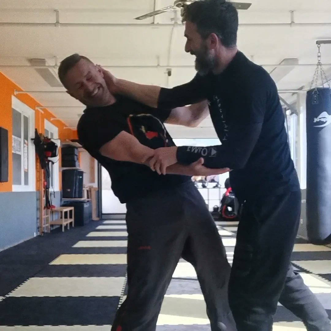 cosimo_my's tweet photo. Keine Ausrede mehr? Sehr gut, jetzt findest Du deine Ergebnisse...🙏 Anderer Tag gleiches Ziel, hier bei der Arbeit. 😉

WingTsun World🔥
@GM_Kernspecht
@GM_Koenig
@GM_Schroen

https://t.co/XaAsRhV5AJ
https://t.co/JIYA90I8Lw https://t.co/ZwZIJRaJYa