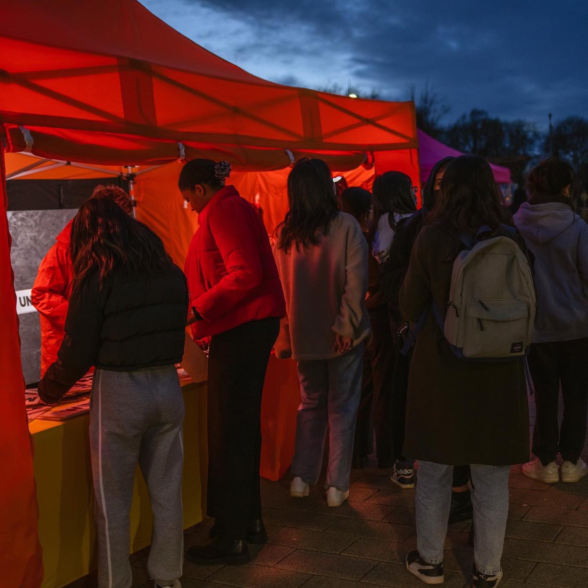 ludicrooms's tweet photo. We were "Over the Moon" at #onenigtofwander at @warwickuni featuring The Laser Conveyor and the nodBINS, together with our friends from @HighlySprung Urban Astronaut, @VortexCreates .    
🐈@RolfatWarwick also joined us and of course, had his moment of fame. https://t.co/DmmyrWQ510