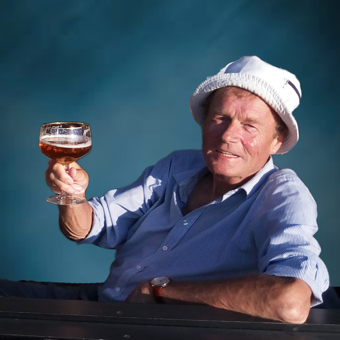 meer_in_wveen's tweet photo. Door een misverstand bij de uitgever is de advertentie i.v.m. het overlijden van Hubert Poot niet in het weekblad verschenen.
Je bent van harte uitgenodigd voor de condoleance op 25/03 en herdenkingsbijeenkomst op 26/03. Info: https://t.co/blhZd0o5ho. Deel s.v.p. dit bericht. https://t.co/k0t3J2LciB