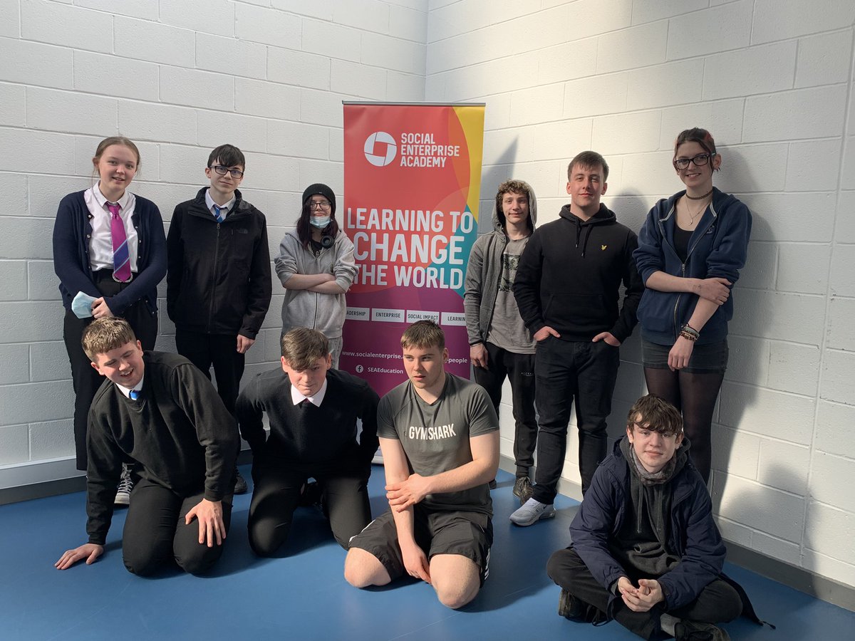 MaxineGarson's tweet photo. Amazing day with fabulous young people  #learningtochangetheworld through #ADifferenceInMyCommunity @SocEntAcademy @HighlandCouncil #MyFutureMySuccess thanks to @PatMunro1945 @Shawcor @NickyGrant10 https://t.co/LCVMASu2tr