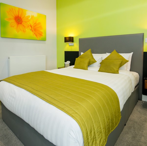 Our boutique hotel is out of the hustle and bustle of London, but only an hour away from Central! The perfect balance😁 #LondonHotel