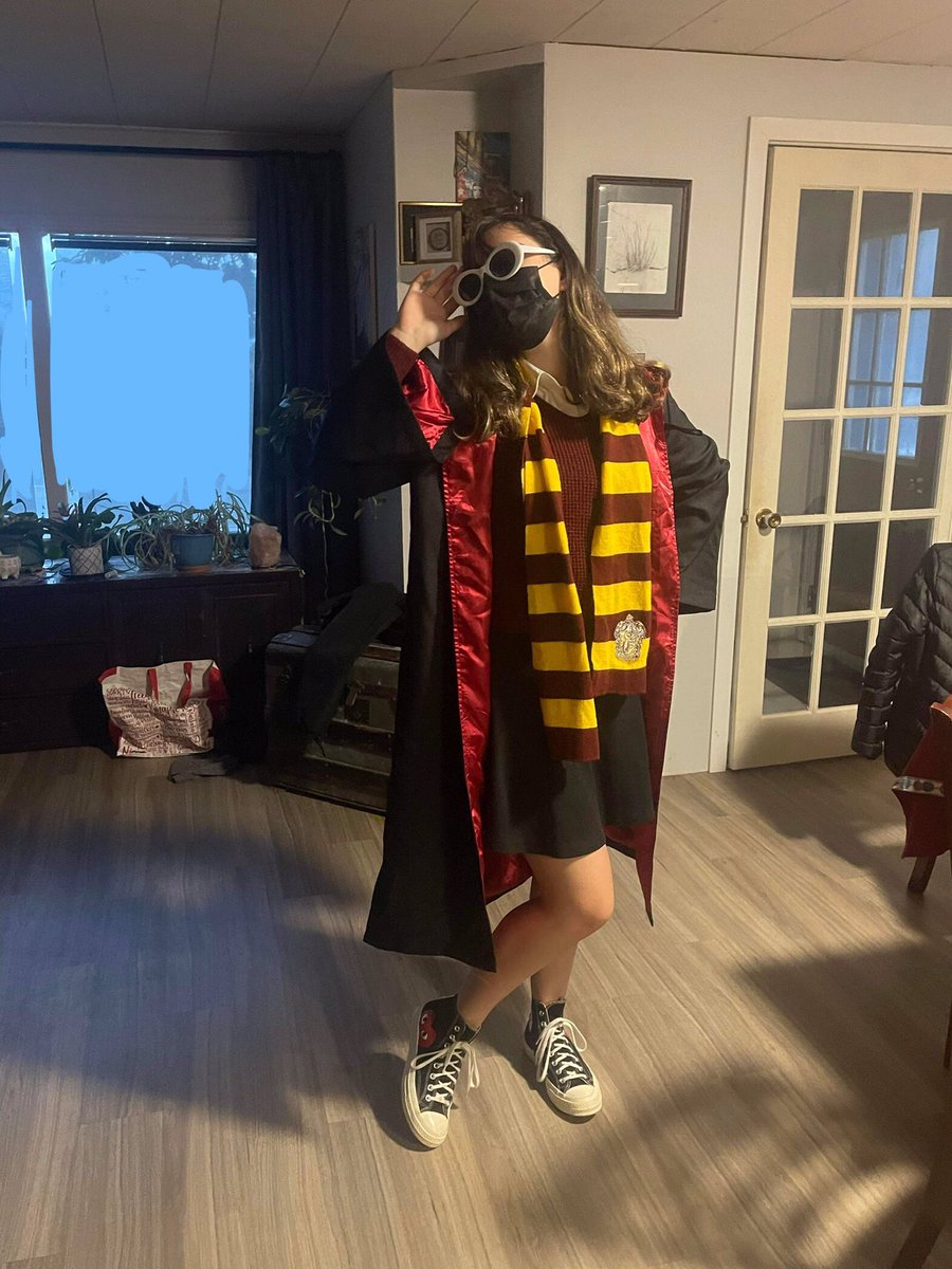 j43ded's tweet image. Throw back to my awesome Harry Potter themed Halloween costume!! It was very much fun and great and fun and great 👍 
#harrypotter #twitch #smallcc