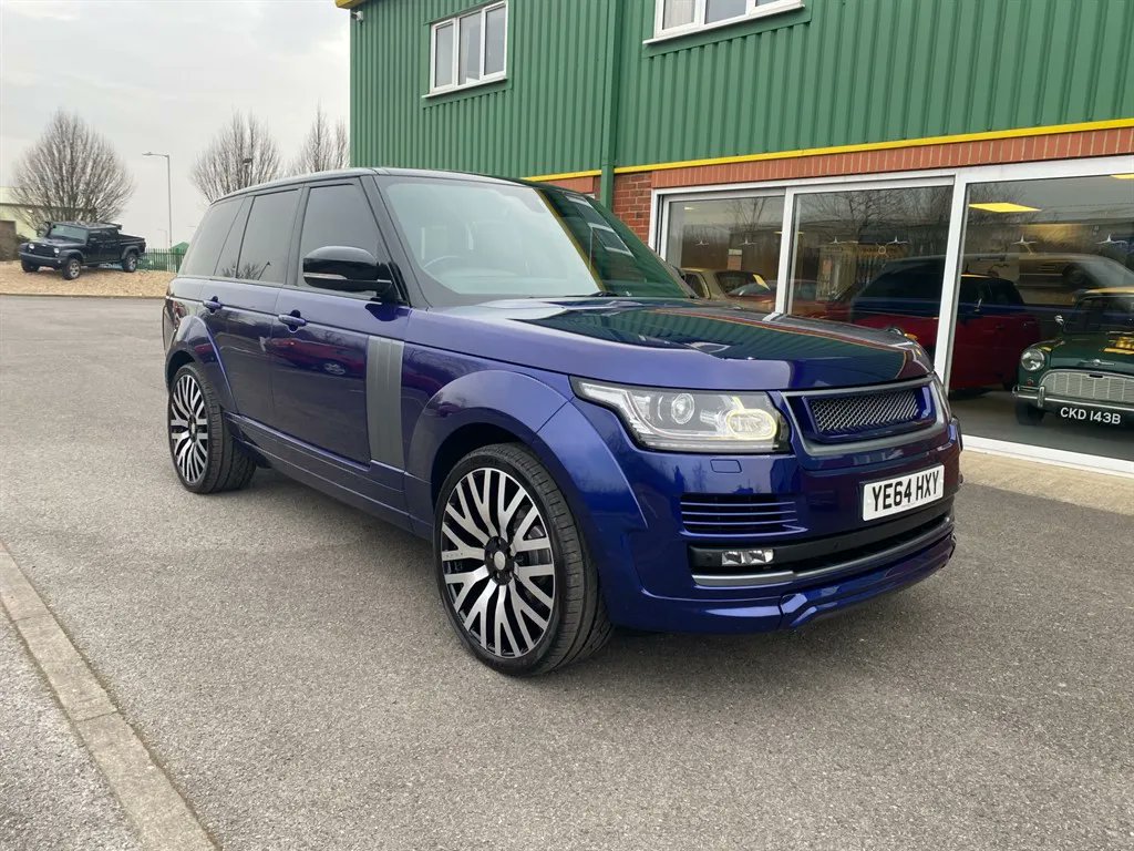 Thompsonandsmit's tweet photo. Range Rover 3.0 (258bhp) TDV6 Vogue Project Kahn automatic finished in Bali Blue with black roof and mirror caps. For more go to: https://t.co/X7Sm2CfhUI #RangeRover #TDV6 #ProjectKahn #luxurylifestyle #luxurycars #baliblue #love https://t.co/6QXfQjZWAk