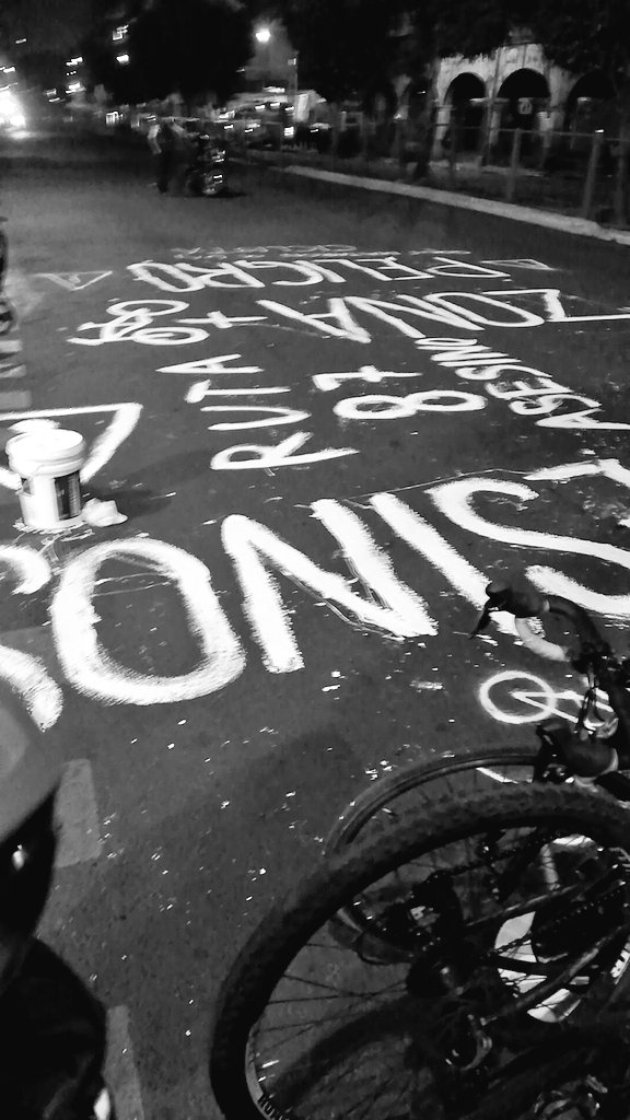Yareny_li's tweet photo. #NiUnaBiciBlancaMas #JusticiaParaJuan #RodarEsVida https://t.co/3WX3zcjkBX