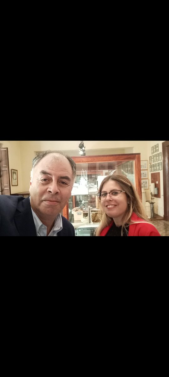 Geribarrera01's tweet photo. Celebrando el día mundial de la meteorologia en el lugar donde todo empezó en Argentina me encontré con esta profesional de lujo que tenemos en el SMN mi gran amiga Cindy Fernández ! https://t.co/mrMgt2w0Xu