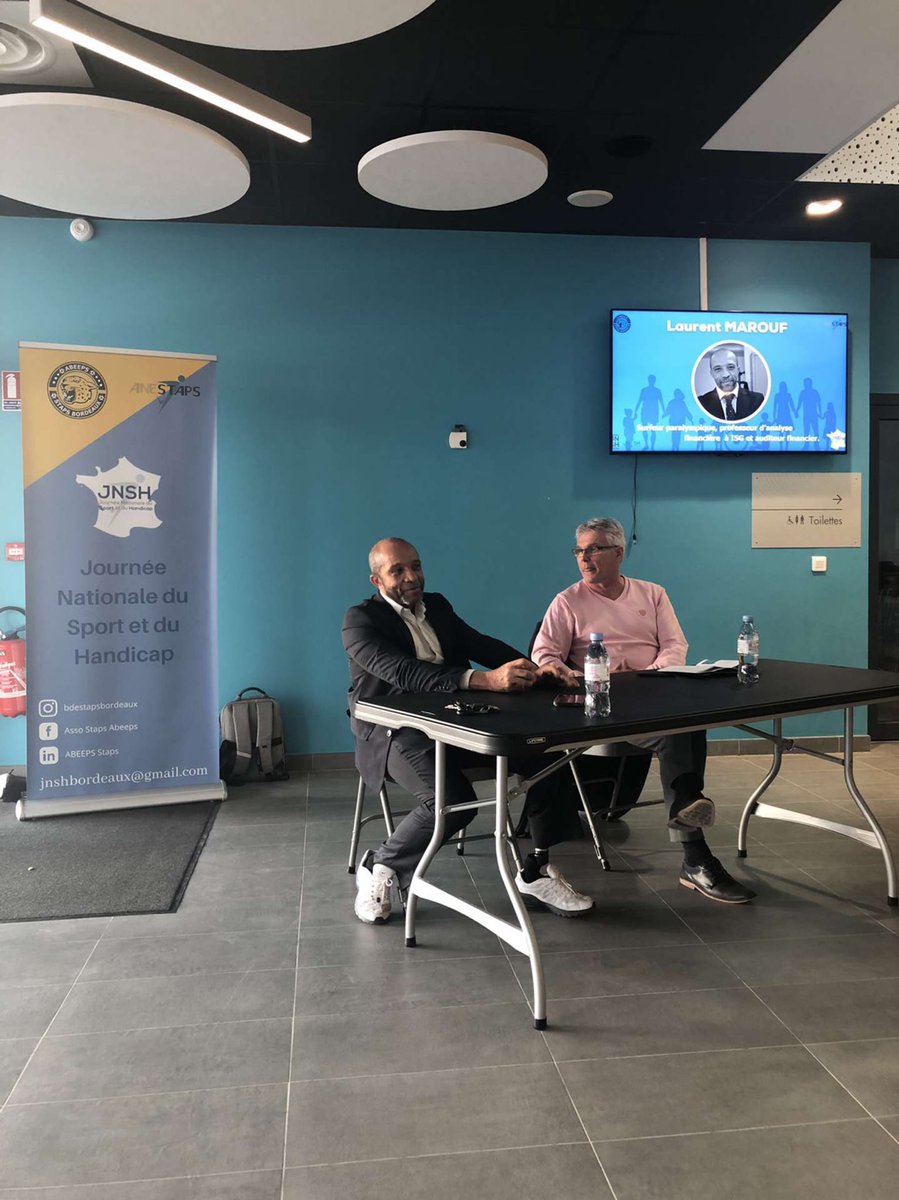 BDESTAPSBdx's tweet photo. [ #JNSH2022] 
Lors de cette 10ème éditions, nous avons la chance d’avoir différents intervenants pour discuter autour de notre thématique comme :
@CedricTerret @LaurentMarouf @Ericdugas et merci à @ErwanATENA_ARE pour animer ce colloque. 
#JNSHANESTAPS @ANESTAPS @FederationATENA https://t.co/TokPNsQZKy