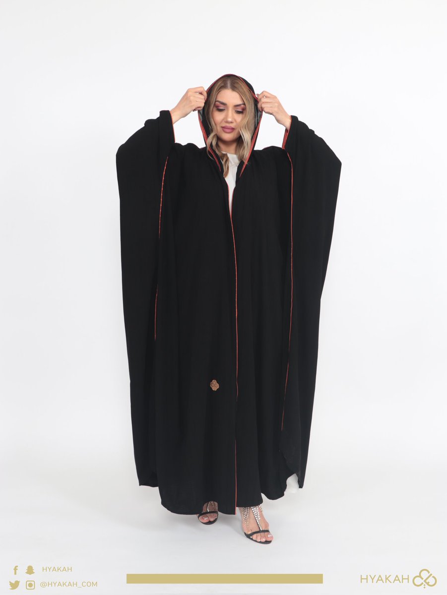 عباية بيشت عصرية محددة بقيطان .
كود العباية 7000

عباية بيشت لف من قماش الشموخ مزينه بأطراف قيطان بلون أحمر دم غزال ..
 تألقي بطله أميريه تناسب امرأة عصرية لا حدود لطموحها✨  ... 

سعر العباية : 349 ريال