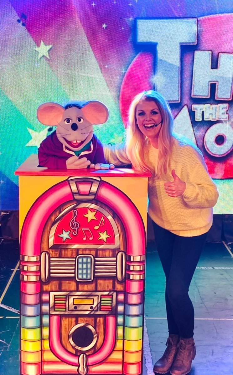 TheoMouse's tweet photo. What a great time we are having performing at the @Butlins #JustForTots Breaks. https://t.co/VD9HXG2GvQ
